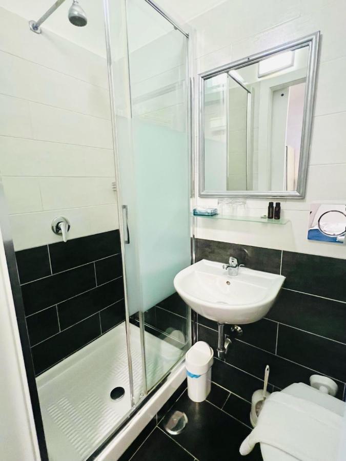 Hotel Pisa روما المظهر الخارجي الصورة